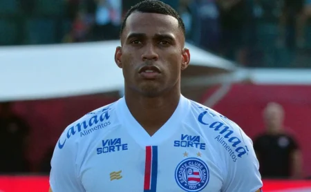 Santos: FIFA ameaça punição por dívida milionária envolvendo Jean Lucas.