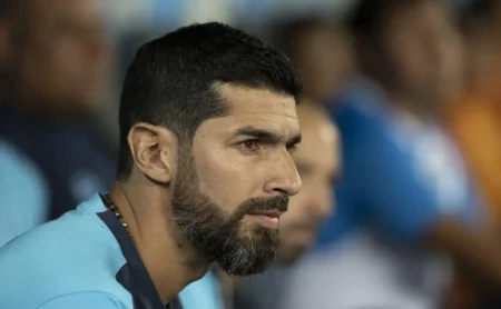 Loco Abreu almeja reviver 2010, ano marcante no Carioca pelo Botafogo.
