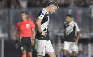 Lucas Pedrosa critica futebol do Vasco e o vê como presa fácil no cenário nacional