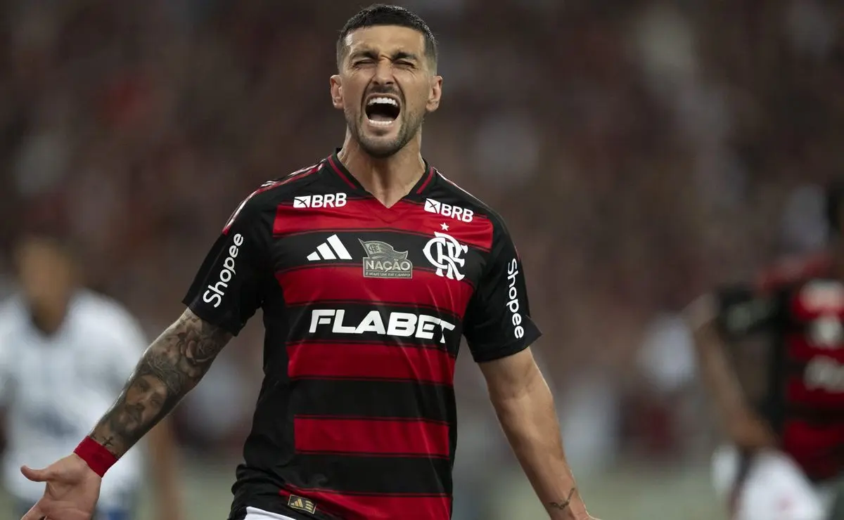 Arrascaeta celebra gol e triunfo do Flamengo no Brasileirão: “Me sentindo bem”