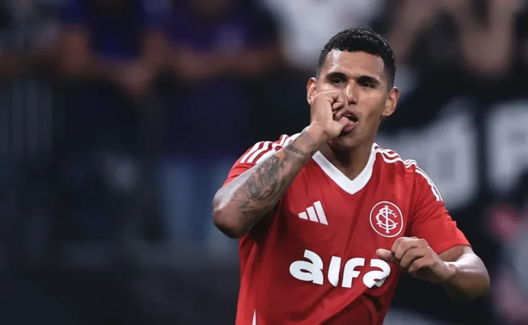 Aguirre em má fase e deslize em derrota para o Botafogo.