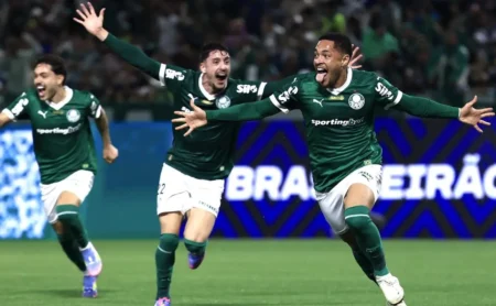 Palmeiras provoca São Paulo após vitória no Choque-Rei no Dia dos Pais pelo Brasileirão