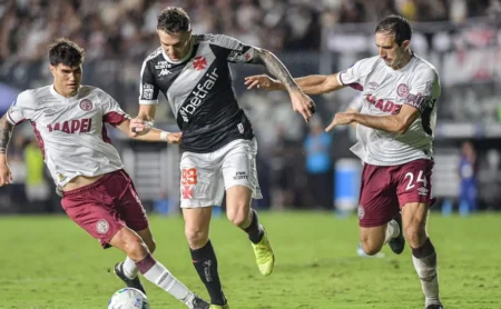 IA prevê placar de Lanús x Vasco: 2 a 1 na Sul-Americana.