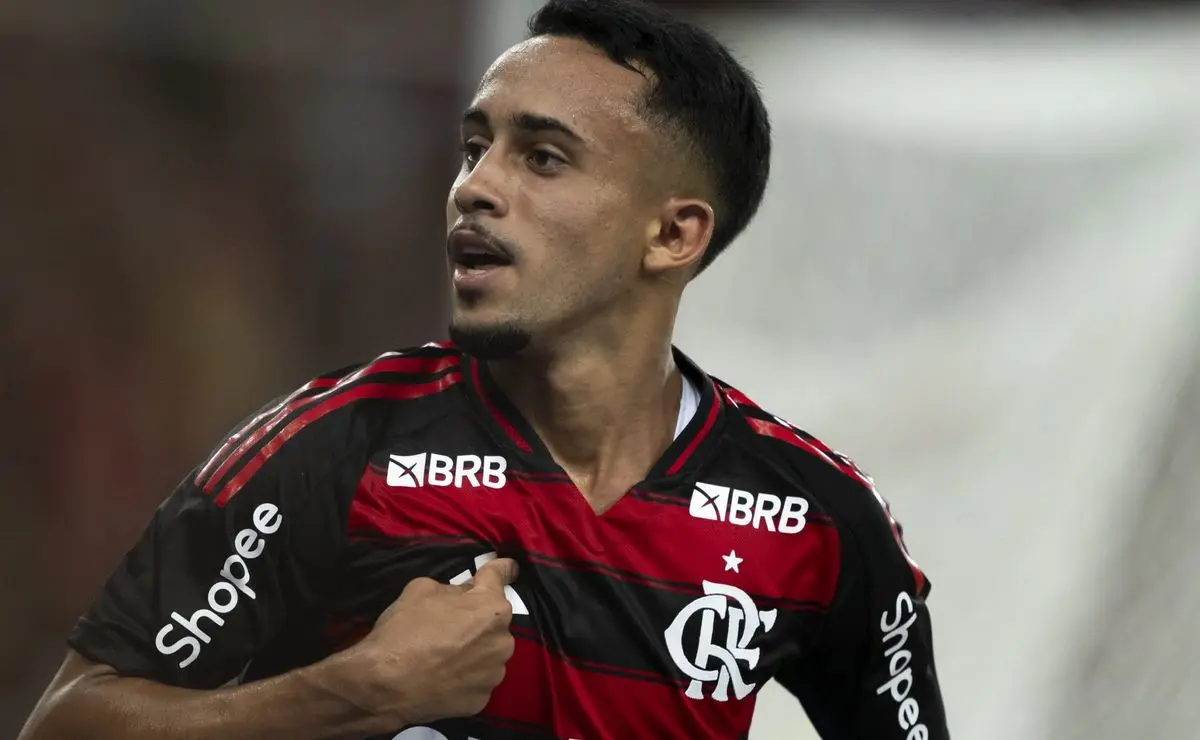 Matheus Gonçalves perto da saída do Flamengo: Atlético-MG se junta à disputa