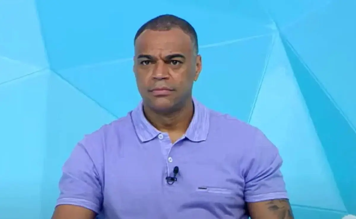 Denílson critica jogadores do Palmeiras após vitória no clássico contra o São Paulo: "Eu achei exagerada"