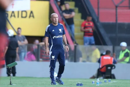 Jardineiro Explica Impulso do Cruzeiro e Considera Rodízio em Clássico