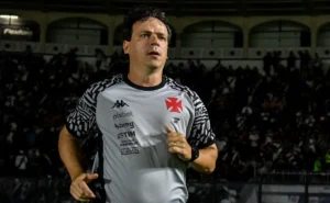 Diniz aprova Brian Rodriguez como reforço no Vasco e deseja mais contratações