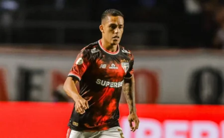 Igor Vinícius: Possível Saída do São Paulo Antes do Término do Contrato