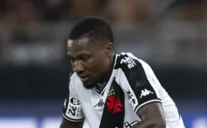 Loide Augusto: Salário Mensal de R$ 500 Mil no Vasco e Rendimentos de R$ 18 Milhões