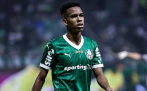 Estêvão Encerra Jornada no Palmeiras Sem Gols em Clássicos Paulistas