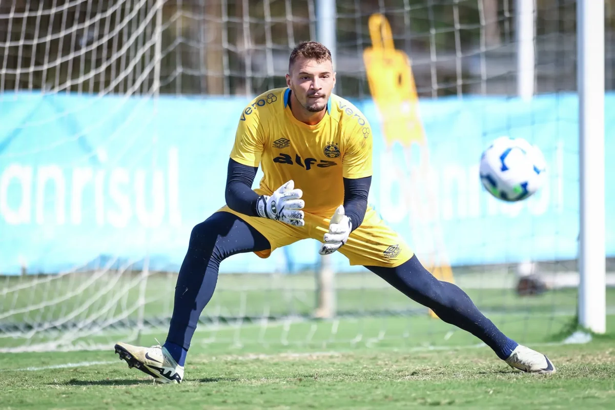 Palmeiras Avalia Contratação de Grando e Condiciona Negociação à Saída de Lomba