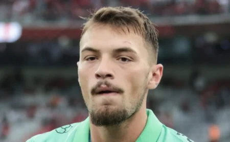 Palmeiras faz proposta oficial por Gabriel Grando, do Grêmio, e negociação pode avançar