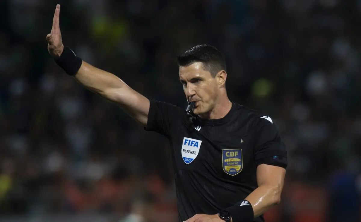VAR Explica Gol de Vitor Roque em Palmeiras x São Paulo: Áudio Revela Detalhes