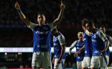 Cruzeiro de Leonardo Jardim em destaque no Brasileirão Betano, apesar de poucas atuações do time ideal