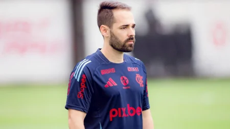 Flamengo afasta auxiliar de Filipe Luís: saiba o motivo