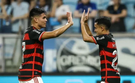 Grêmio sonda atacante do Flamengo e analisa a situação de Matheus Gonçalves