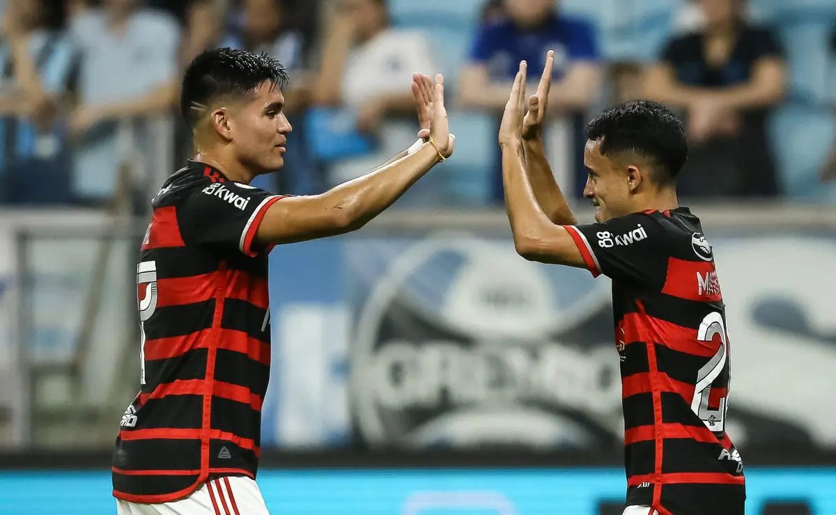 Grêmio sonda atacante do Flamengo e analisa a situação de Matheus Gonçalves