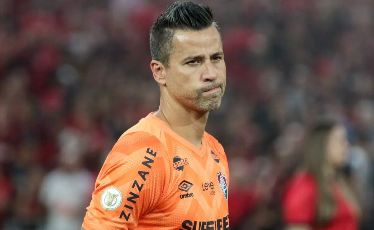 Fluminense busca renovar com Fábio até 2026: goleiro não planeja aposentadoria