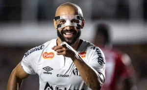 Thaciano e Tiquinho Soares em má atuação no Santos contra o Ceará: "Arranque de balsa"