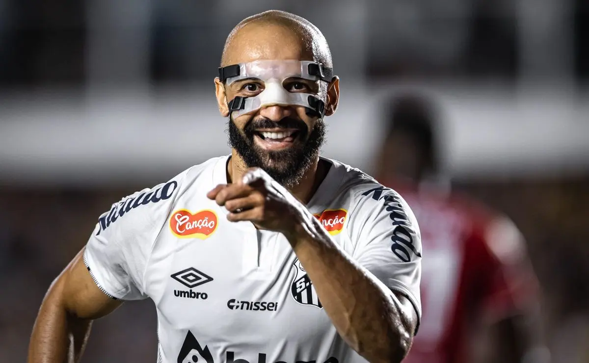 Thaciano e Tiquinho Soares em má atuação no Santos contra o Ceará: "Arranque de balsa"