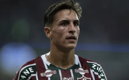 Fluminense busca volante para o Super Mundial devido à lesão de Bernal