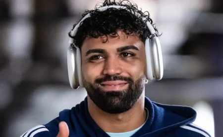 Gabigol: retorno à titularidade no Cruzeiro sob comando de Leonardo Jardim
