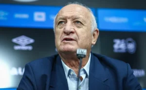 Grêmio inicia negociações para contratar Walace, volante do Cruzeiro, a pedido de Felipão