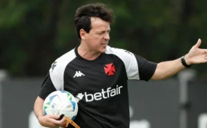 Desfalques: Payet, Lemos e Lucas Freitas fora da reestreia de Diniz no Vasco