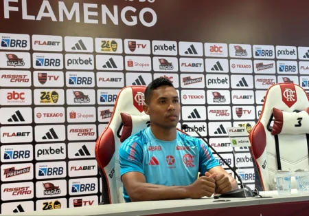 Alex Sandro fala de Cristiano Ronaldo e da expectativa no Flamengo para o jogo contra a LDU