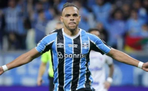 Braitwaite afirma: pênalti contra o Bahia foi evidente e indiscutível