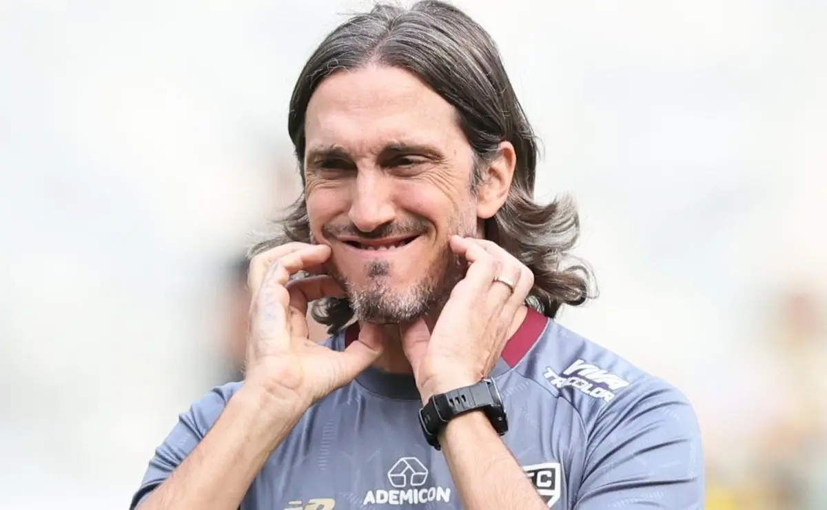 Zubeldía soma três vitórias em dez clássicos pelo São Paulo.