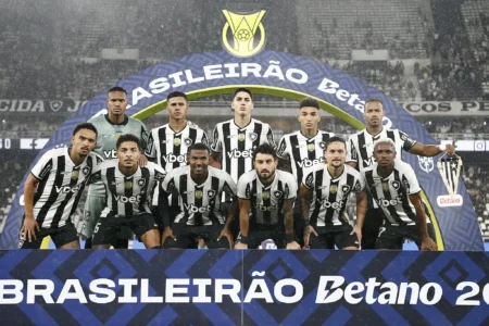 Botafogo: Com desfalques, Paiva repete escalação da goleada contra o Estudiantes