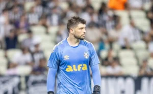 Volpi se destaca em Grêmio x Godoy Cruz, mas torcida lamenta gol