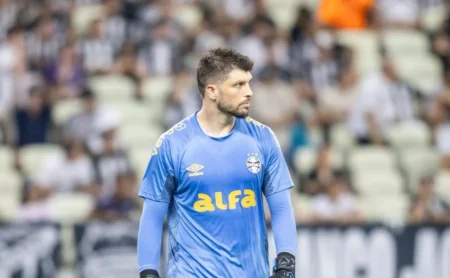 Volpi se destaca em Grêmio x Godoy Cruz, mas torcida lamenta gol