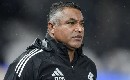 Internacional Ignora Críticas, Confirma Roger Machado e Foca em Decisão Contra o Nacional na Libertadores