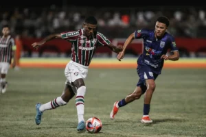 Fluminense: Sem Bernal e Otávio, soluções internas para volante marcador.
