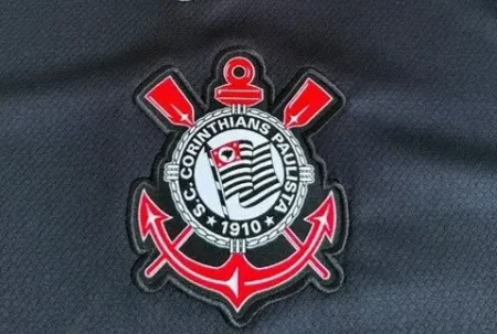Corinthians estreia camisa 2 contra o Racing, no Uruguai, pela Sul-Americana
