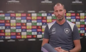 Legado do capitão: Carli emocionado com a postura de Marlon Freitas no Botafogo.