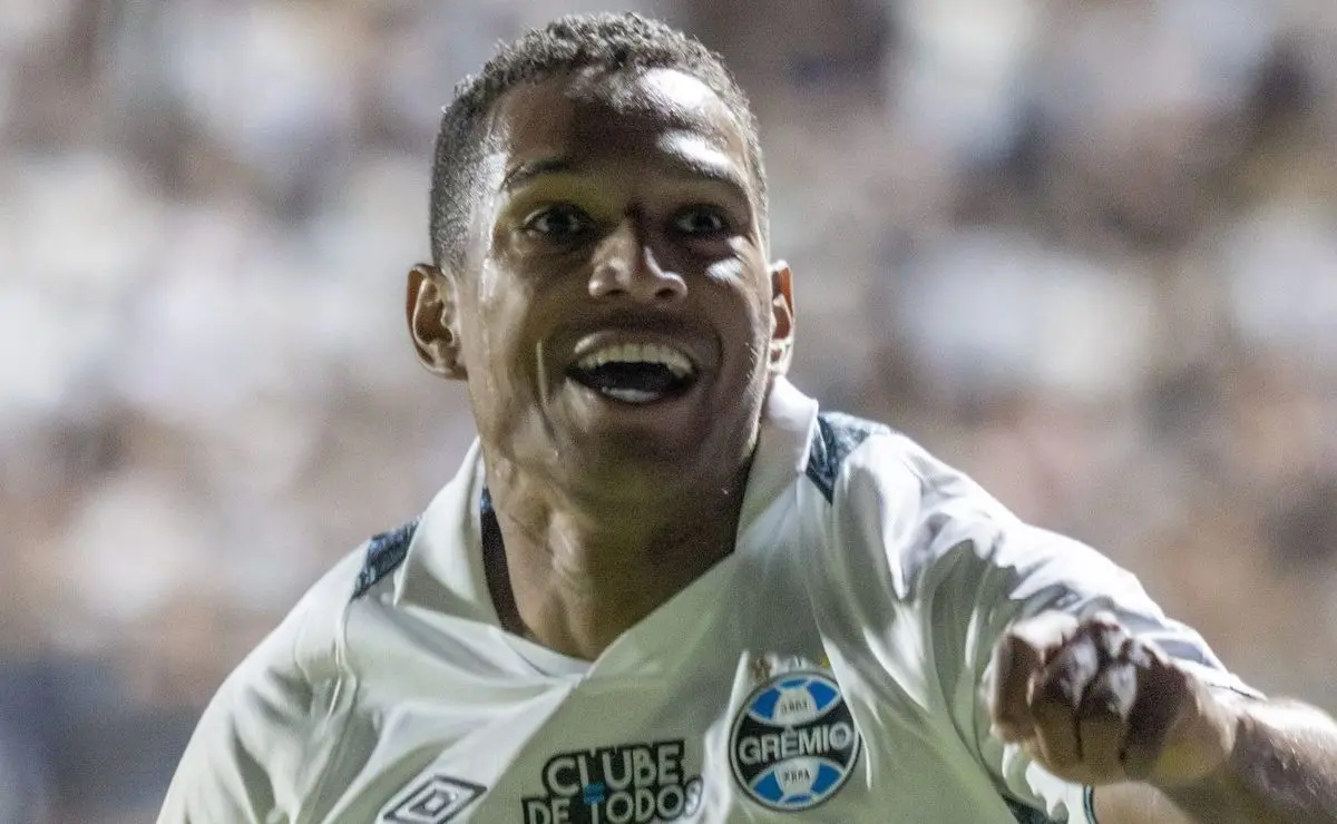 Retorno de João Lucas ao Grêmio: Oportunidade após lesões