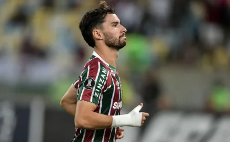 Fluminense Busca Solução Interna Diante de Lesões e Carência na Volância