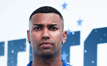 Grêmio Avança por Walace: Cruzeiro Define Condições para Negociação