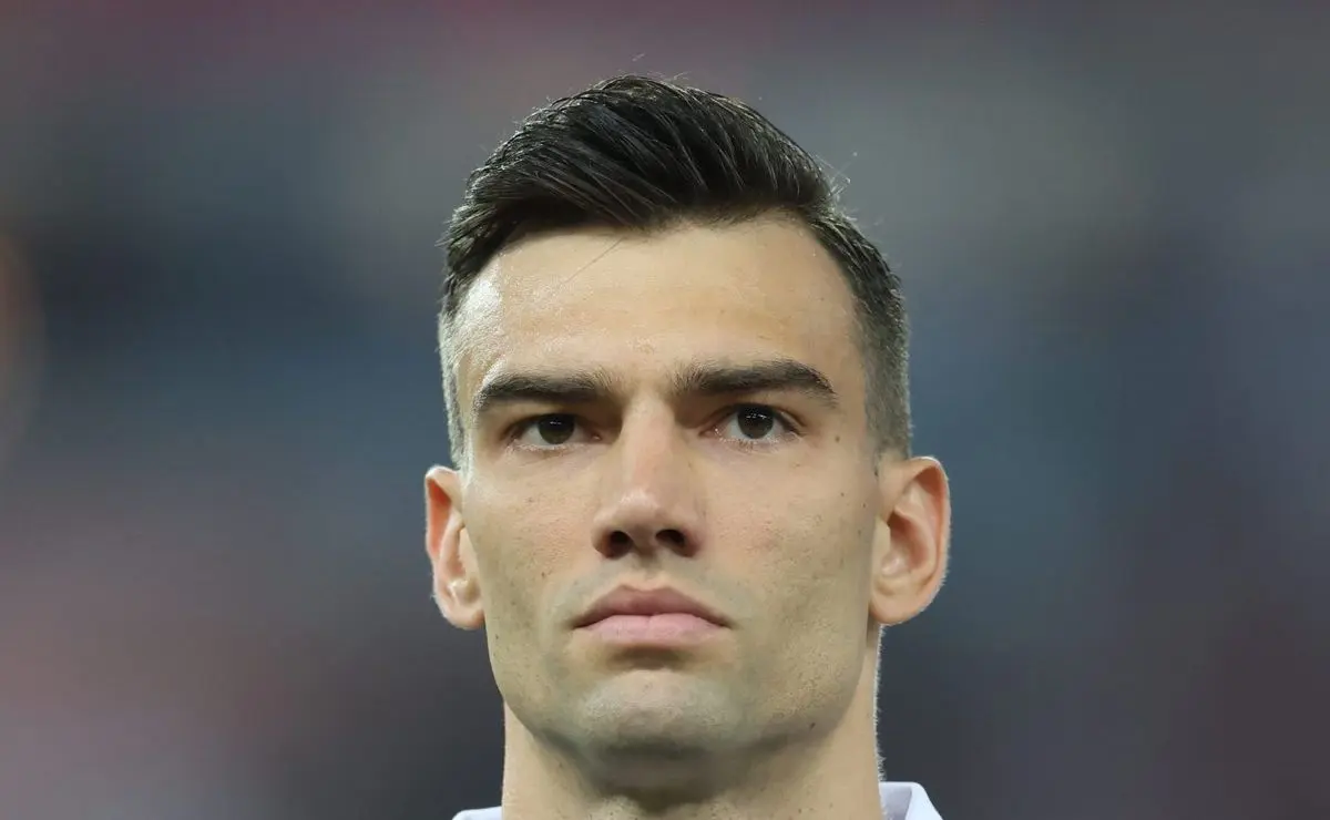 Vasco mantém cláusula com Léo Jardim e afasta interesse do Palmeiras