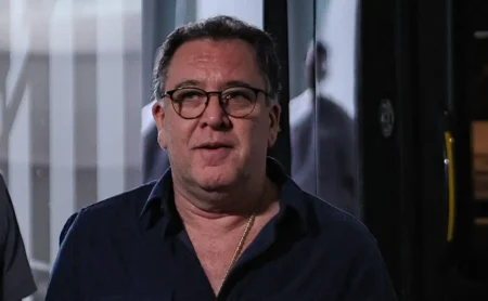 João Victor Balão: Retorno ao Santos e Possível Empréstimo sob Gestão de Marcelo Teixeira