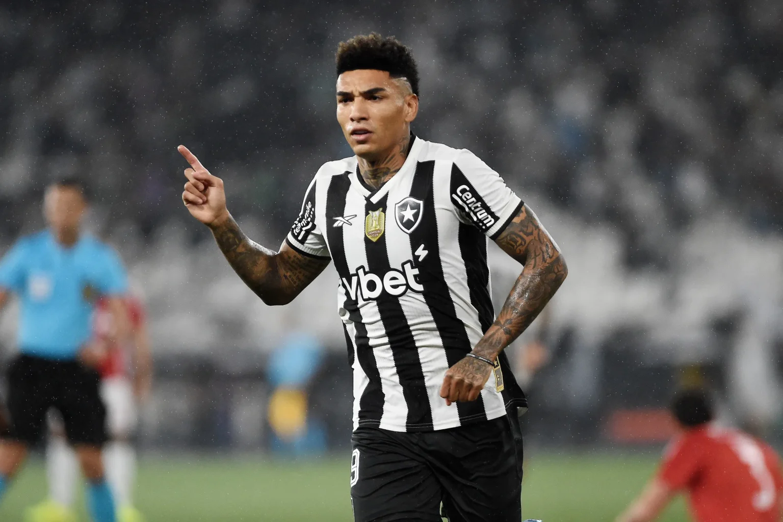 Igor Jesus: Estudo Aponta Jogador do Botafogo Entre os 100 com Maior Potencial de Lucro Global