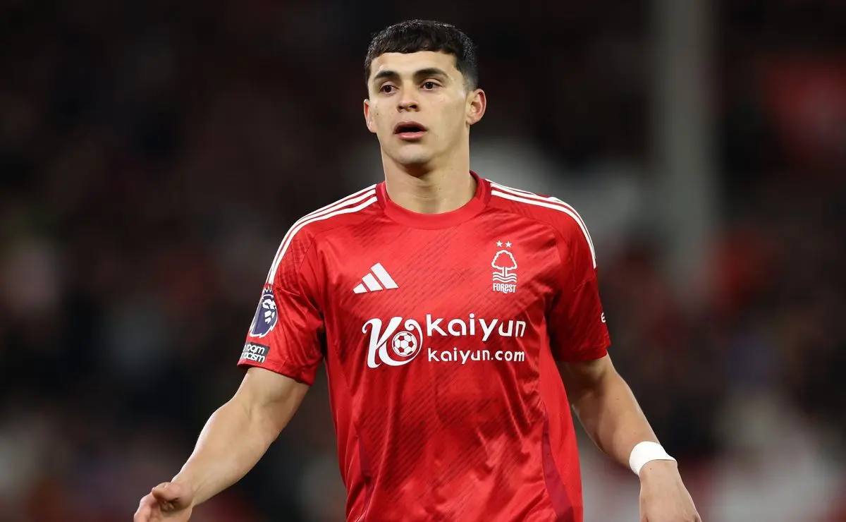 Palmeiras Observa Ramón Sosa para o Super Mundial, Enquanto Nottingham Forest Considera Propostas