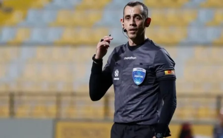 Juan Benítez: Arbitragem em pênalti controverso ofusca jogo e revolta torcedores do Botafogo