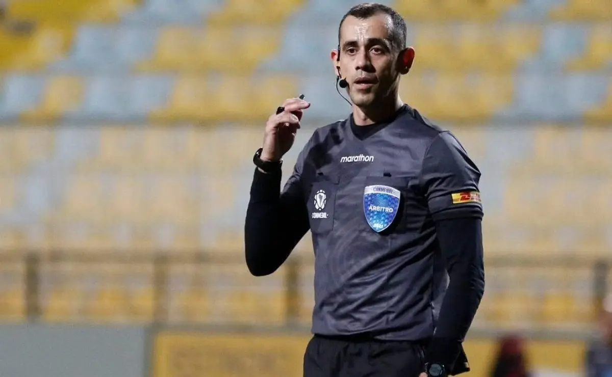 Juan Benítez: Arbitragem em pênalti controverso ofusca jogo e revolta torcedores do Botafogo