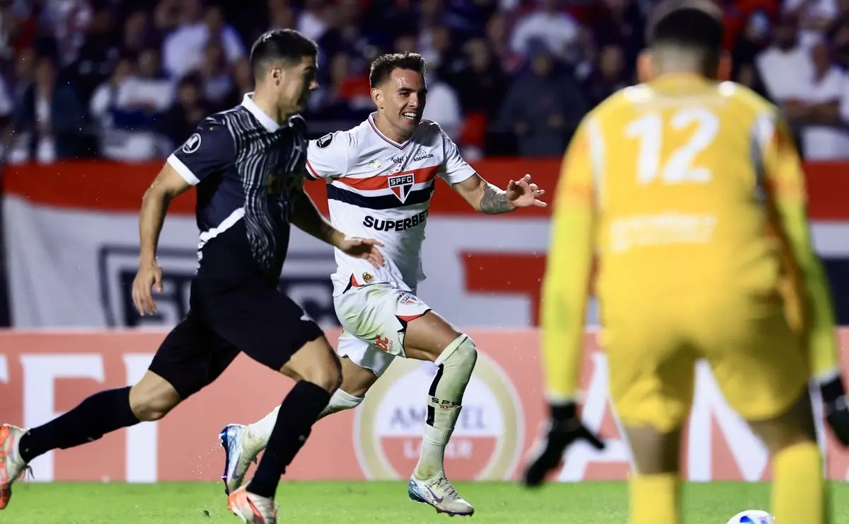 São Paulo empata com Libertad no Morumbis e garante vaga na Libertadores 2025