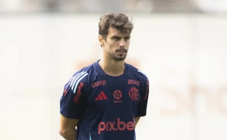 Rodrigo Caio: Nova função no Flamengo gera boa recepção e confiança