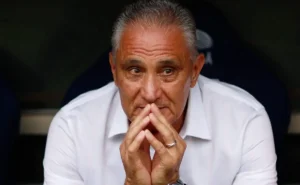 Santos Mantém Confiança em Cléber Xavier e Descarta Contatos por Tite
